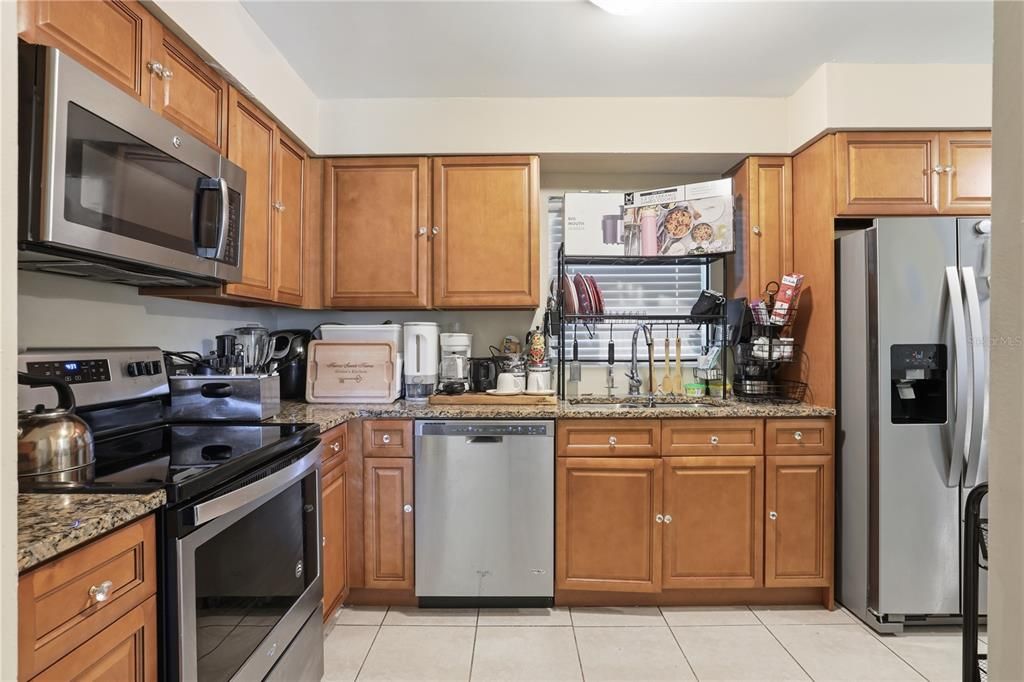 For Sale: $285,000 (3 beds, 2 baths, 1092 Square Feet)