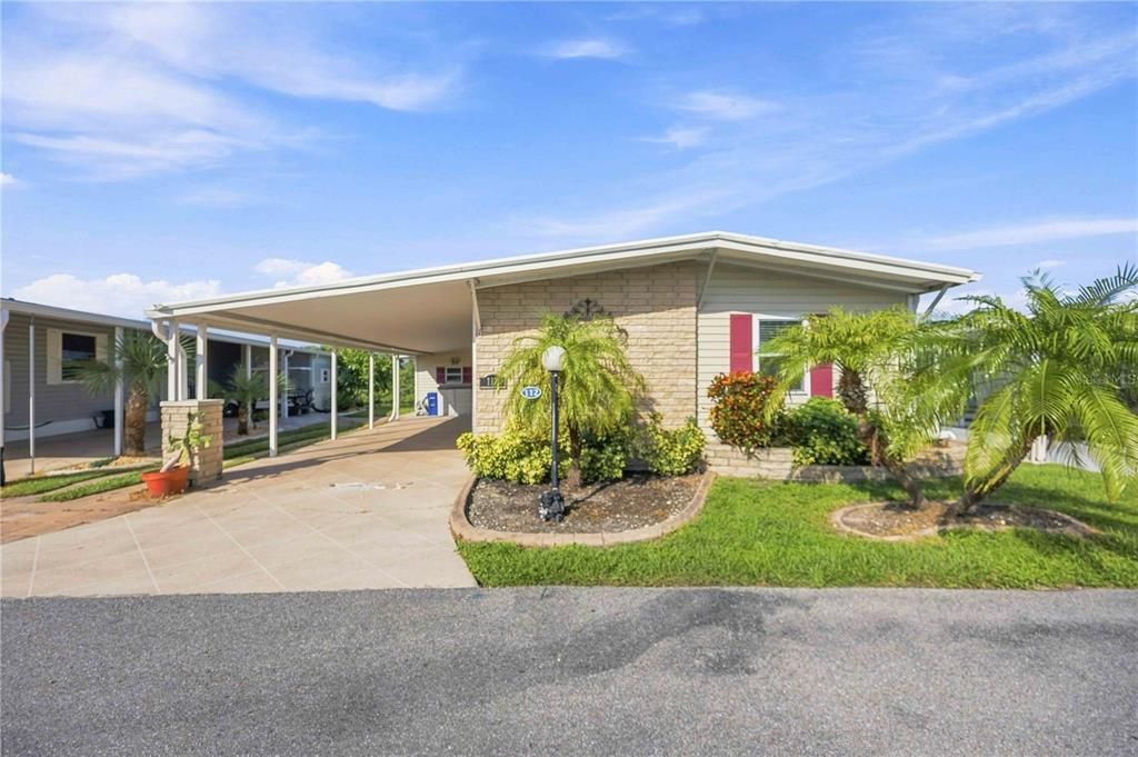 For Sale: $262,000 (2 beds, 2 baths, 1288 Square Feet)