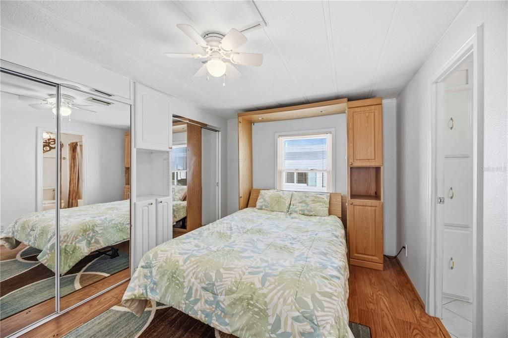 For Sale: $262,000 (2 beds, 2 baths, 1288 Square Feet)