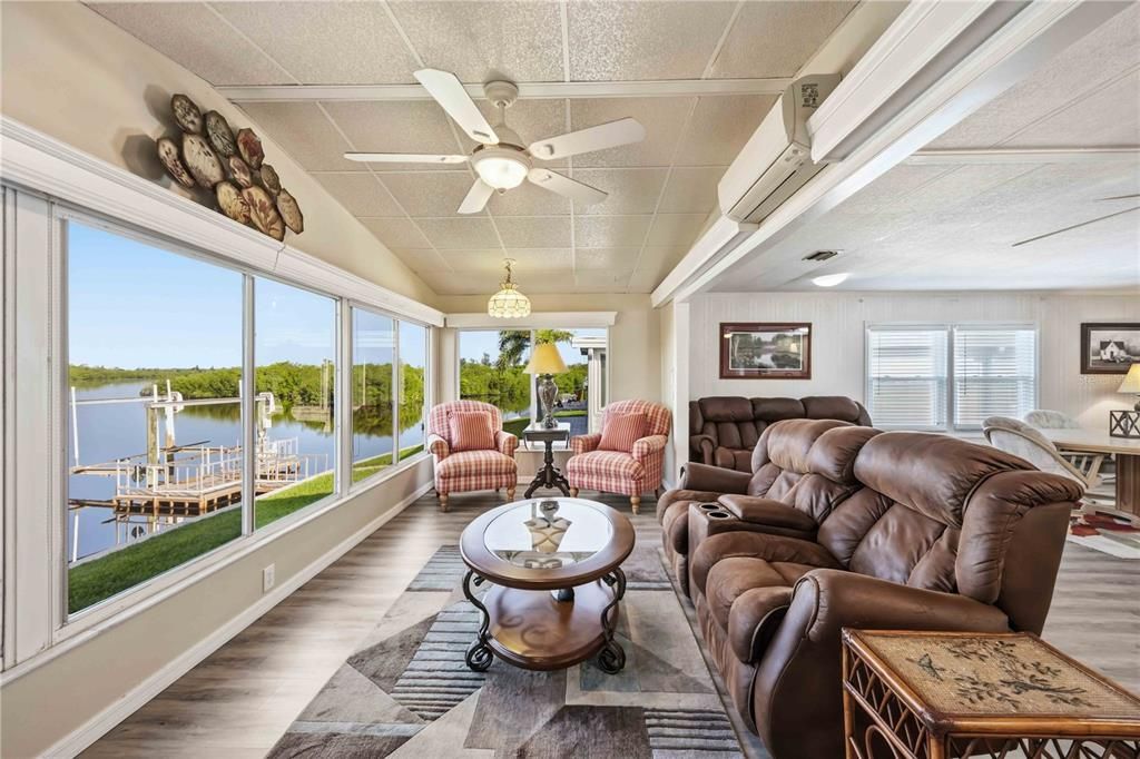 For Sale: $262,000 (2 beds, 2 baths, 1288 Square Feet)