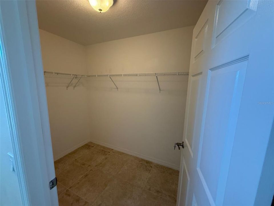 For Sale: $529,000 (3 beds, 2 baths, 1943 Square Feet)