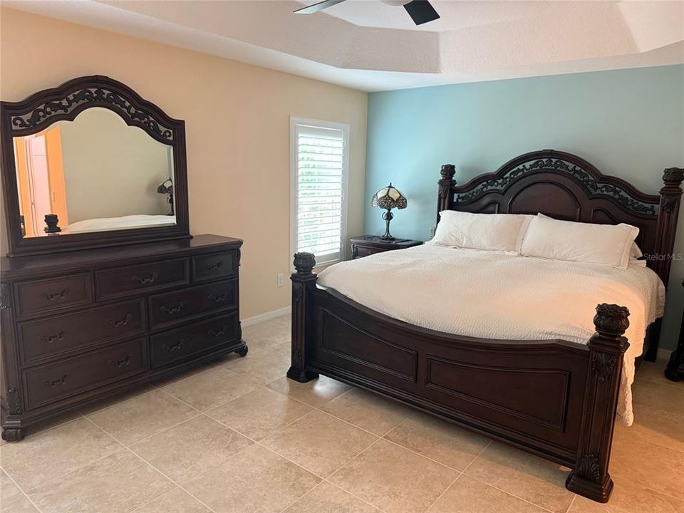 For Sale: $529,000 (3 beds, 2 baths, 1943 Square Feet)