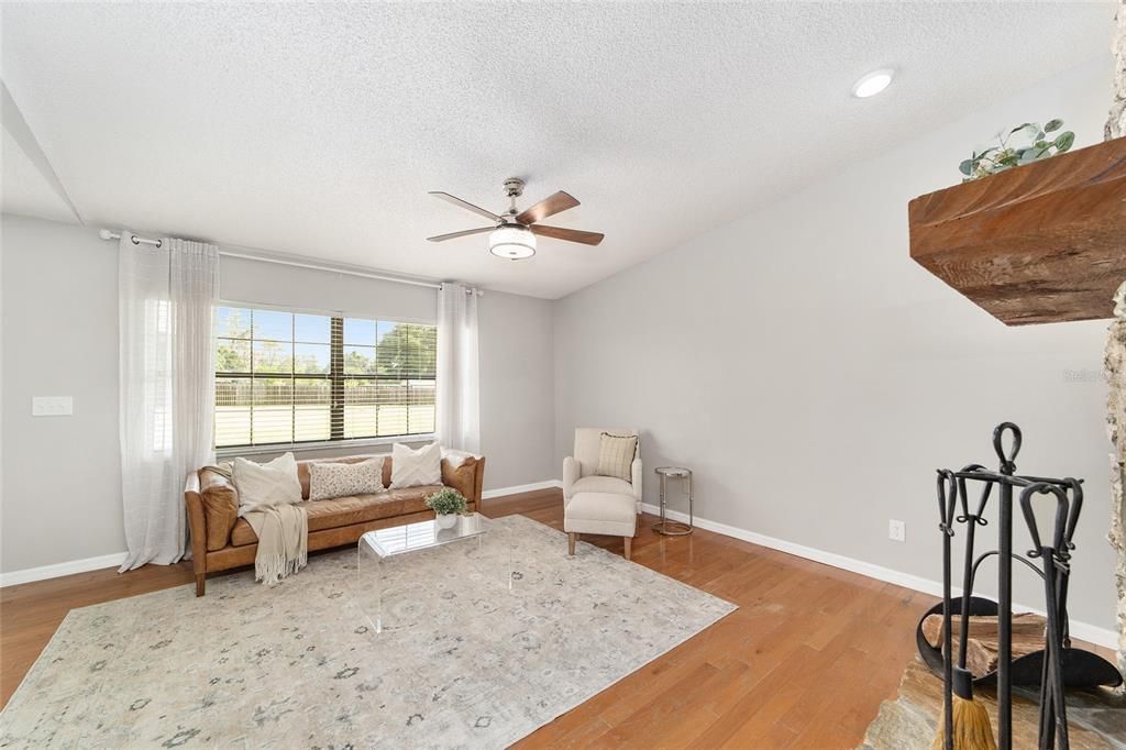 For Sale: $465,000 (3 beds, 2 baths, 1728 Square Feet)
