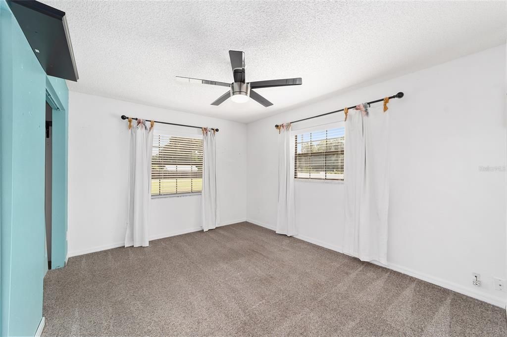 For Sale: $465,000 (3 beds, 2 baths, 1728 Square Feet)