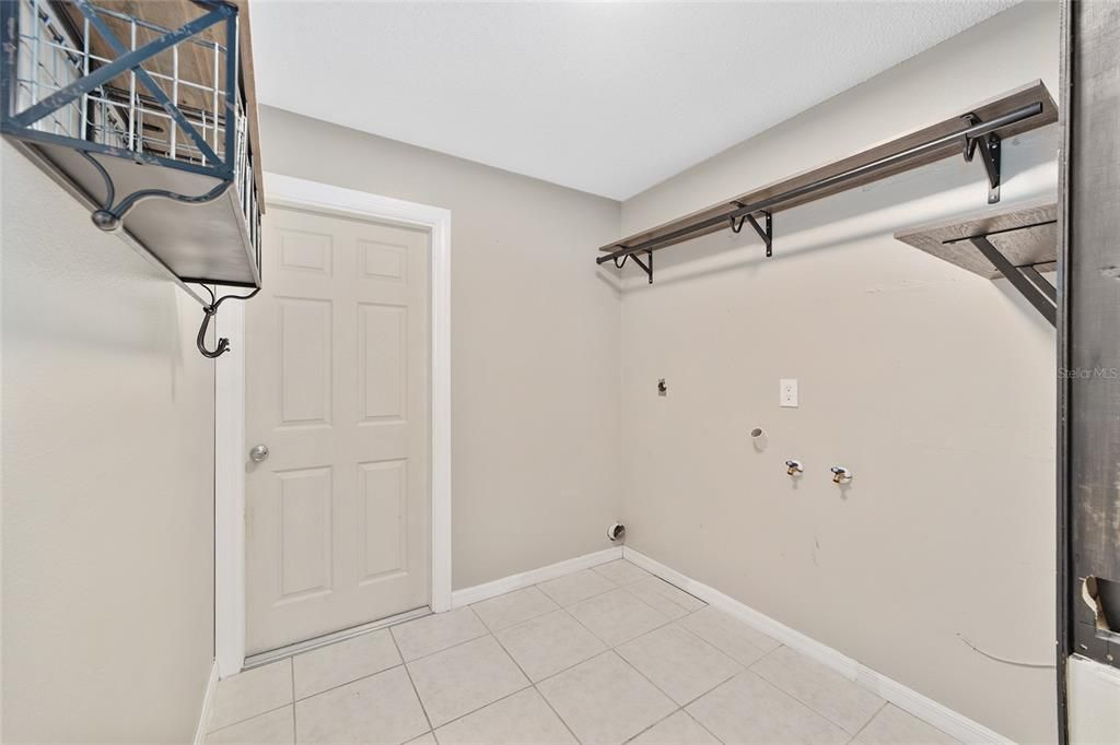 For Sale: $465,000 (3 beds, 2 baths, 1728 Square Feet)