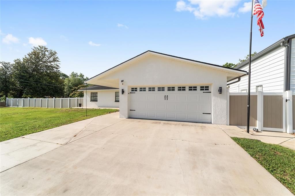 For Sale: $465,000 (3 beds, 2 baths, 1728 Square Feet)