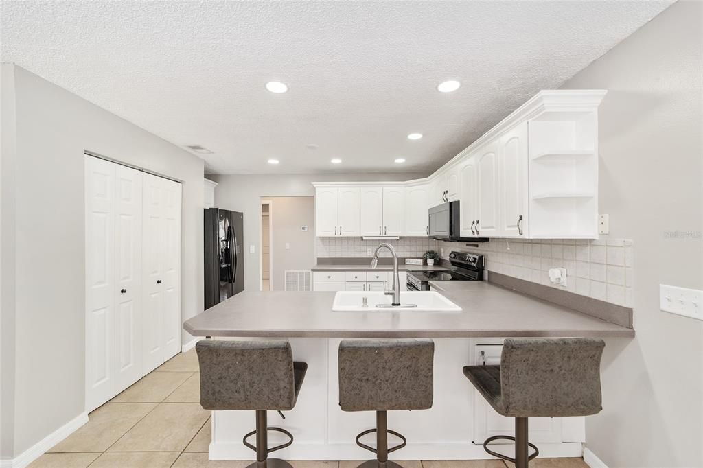 For Sale: $465,000 (3 beds, 2 baths, 1728 Square Feet)