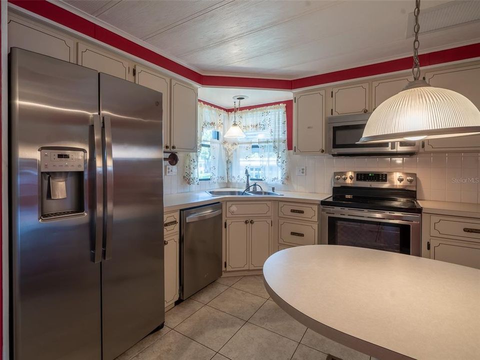 En Venta: $369,900 (2 camas, 2 baños, 2528 Pies cuadrados)