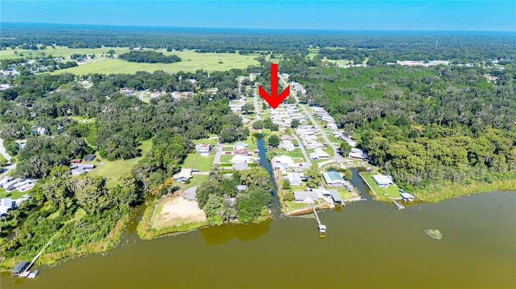 For Sale: $249,900 (2 beds, 1 baths, 1094 Square Feet)