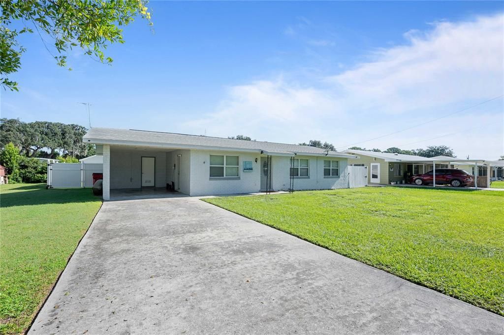 For Sale: $249,900 (2 beds, 1 baths, 1094 Square Feet)