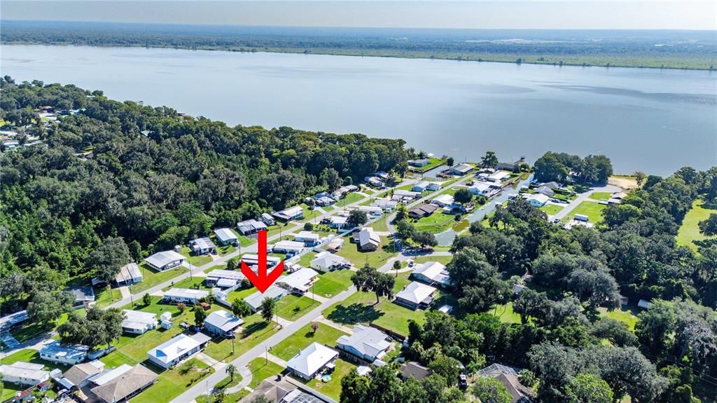 For Sale: $249,900 (2 beds, 1 baths, 1094 Square Feet)