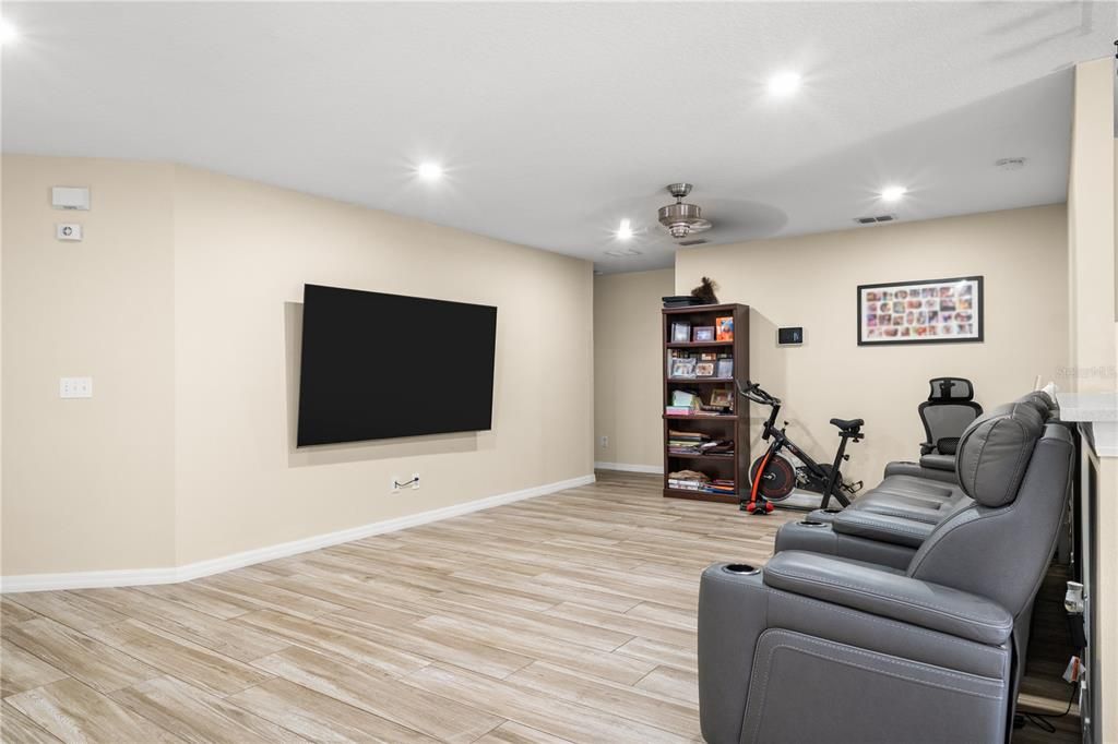 For Sale: $389,900 (4 beds, 3 baths, 1982 Square Feet)