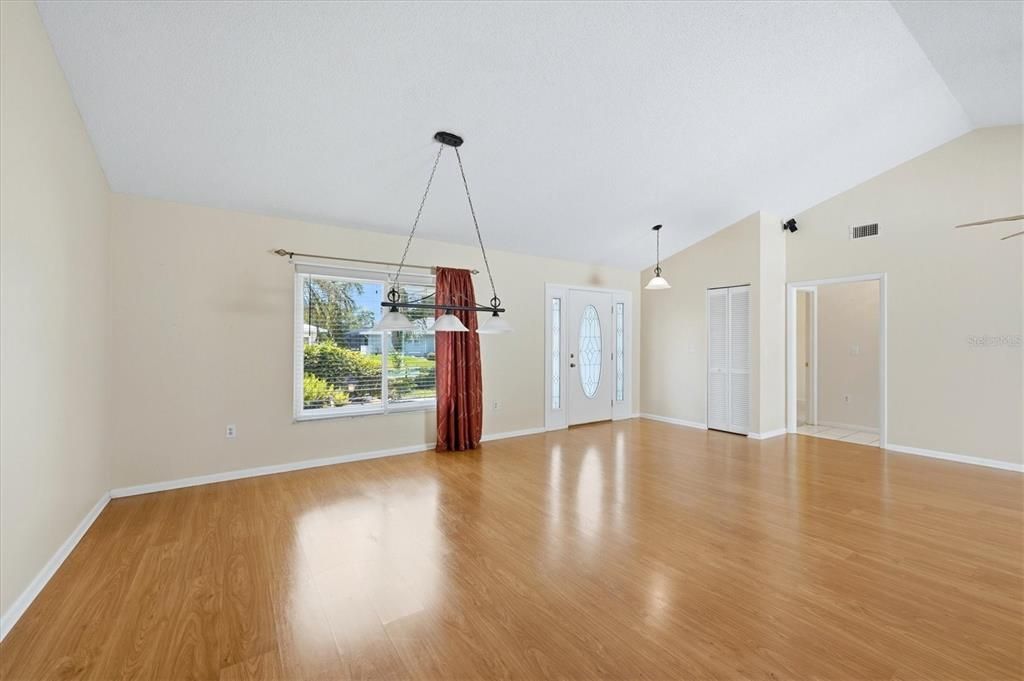 For Sale: $509,000 (3 beds, 2 baths, 1821 Square Feet)