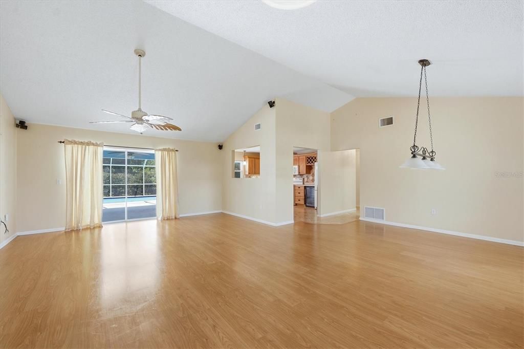 For Sale: $509,000 (3 beds, 2 baths, 1821 Square Feet)