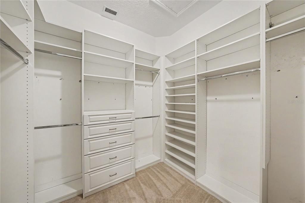 For Sale: $515,000 (4 beds, 3 baths, 2832 Square Feet)