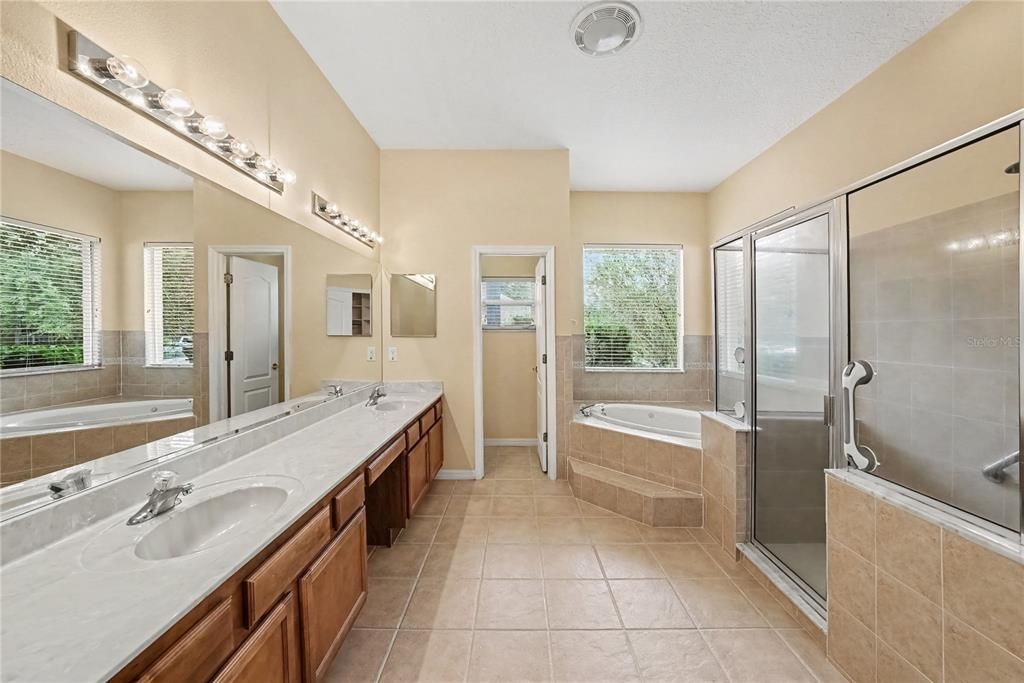 For Sale: $515,000 (4 beds, 3 baths, 2832 Square Feet)