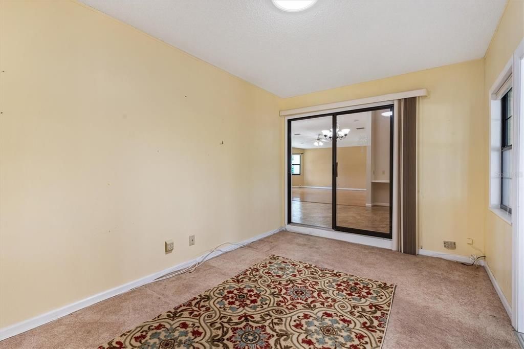 For Sale: $300,000 (2 beds, 2 baths, 1529 Square Feet)