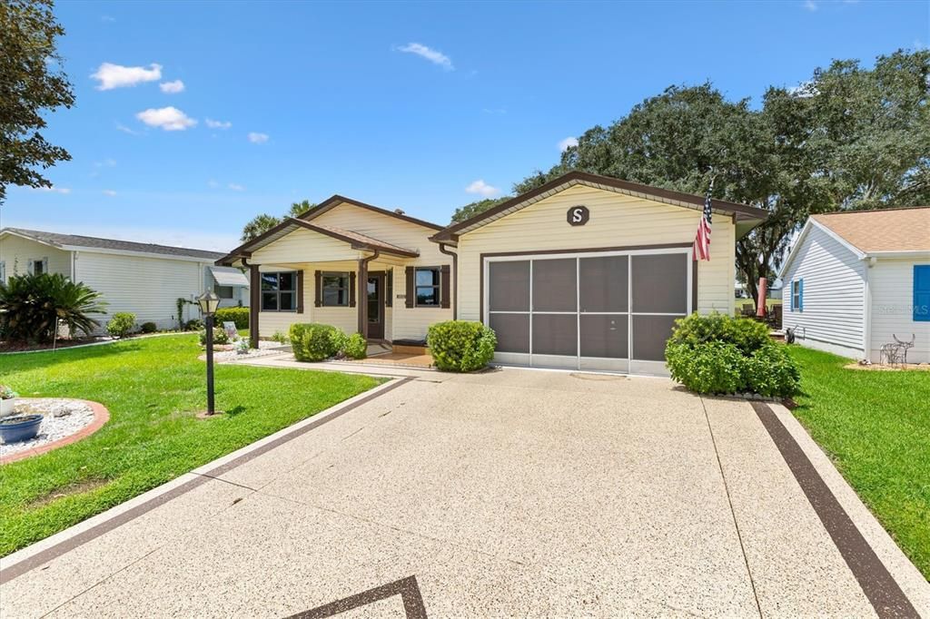 For Sale: $300,000 (2 beds, 2 baths, 1529 Square Feet)