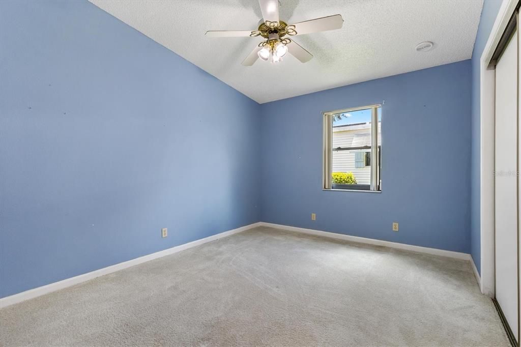 For Sale: $300,000 (2 beds, 2 baths, 1529 Square Feet)