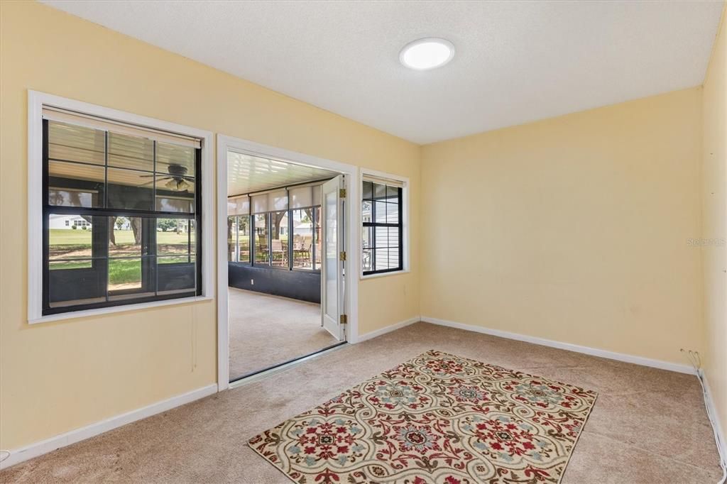 For Sale: $300,000 (2 beds, 2 baths, 1529 Square Feet)