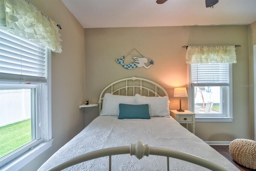 For Sale: $399,000 (3 beds, 2 baths, 1060 Square Feet)