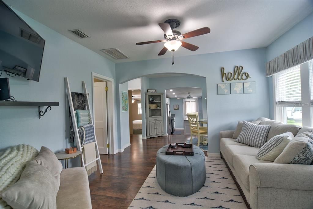 For Sale: $399,000 (3 beds, 2 baths, 1060 Square Feet)
