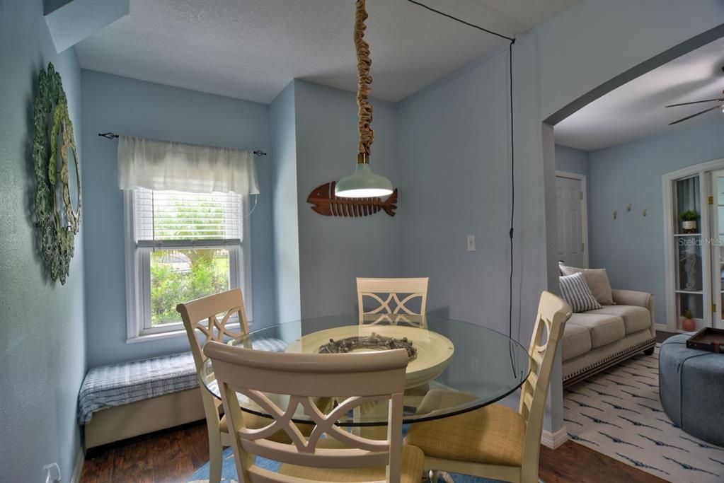 For Sale: $399,000 (3 beds, 2 baths, 1060 Square Feet)
