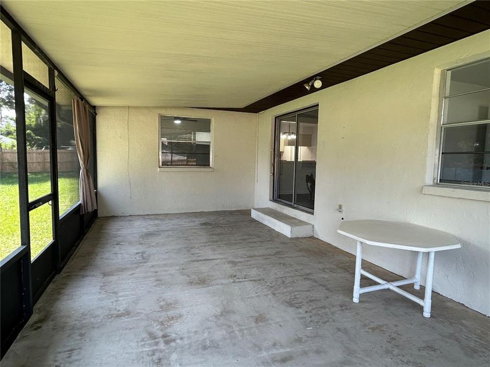 For Sale: $274,900 (3 beds, 2 baths, 1422 Square Feet)
