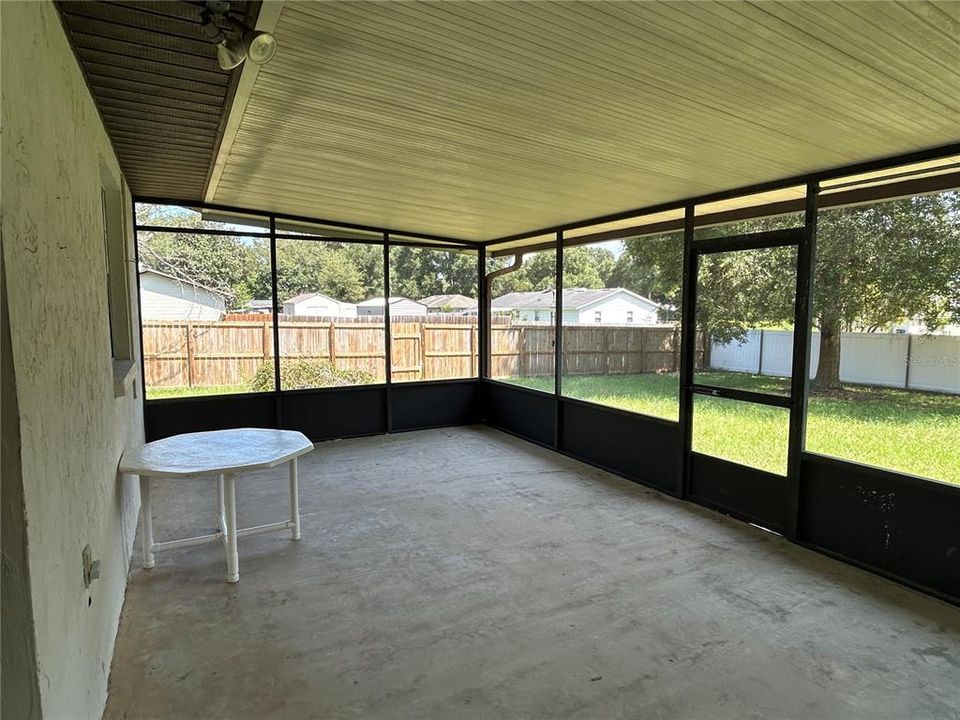 For Sale: $274,900 (3 beds, 2 baths, 1422 Square Feet)
