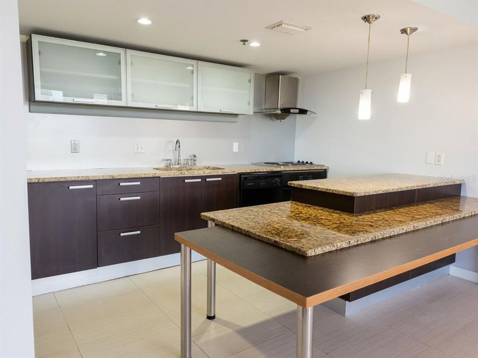 For Sale: $199,000 (3 beds, 2 baths, 1200 Square Feet)