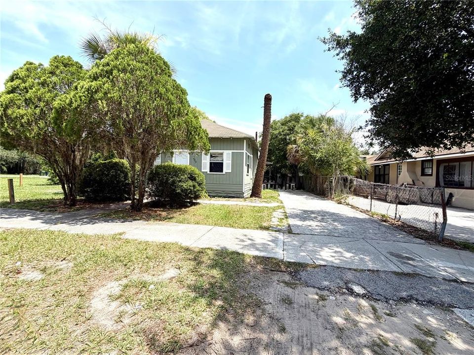 En Venta: $180,000 (3 camas, 2 baños, 1000 Pies cuadrados)