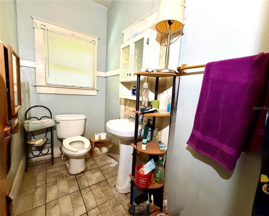 En Venta: $180,000 (3 camas, 2 baños, 1000 Pies cuadrados)