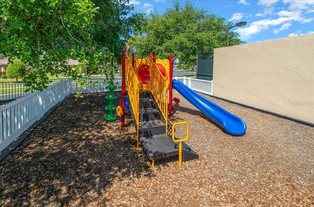 For Sale: $279,999 (3 beds, 2 baths, 1768 Square Feet)