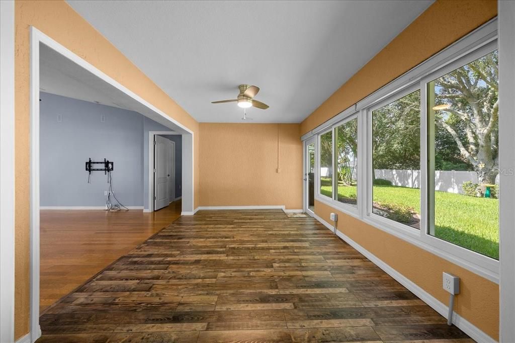For Sale: $279,999 (3 beds, 2 baths, 1768 Square Feet)