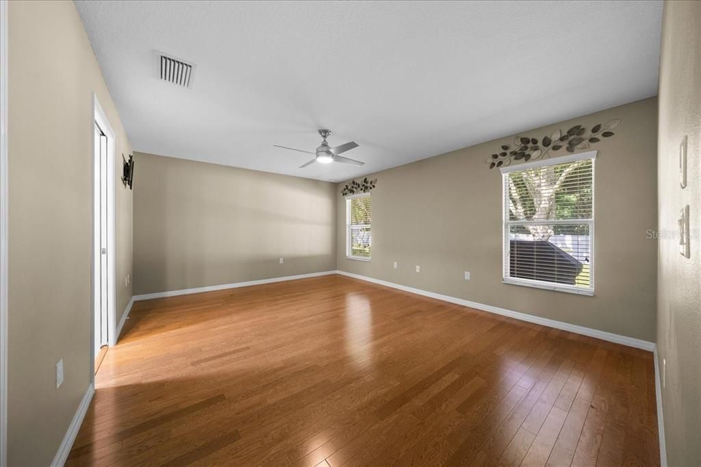 For Sale: $279,999 (3 beds, 2 baths, 1768 Square Feet)