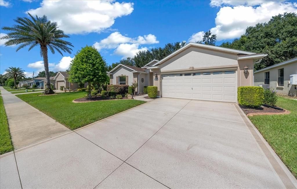 For Sale: $279,999 (3 beds, 2 baths, 1768 Square Feet)