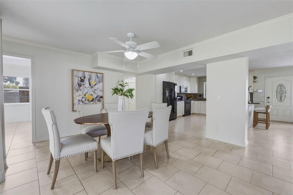 En Venta: $457,500 (4 camas, 2 baños, 1862 Pies cuadrados)