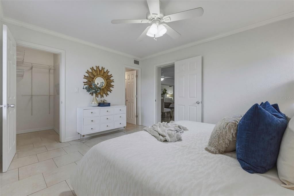 En Venta: $457,500 (4 camas, 2 baños, 1862 Pies cuadrados)