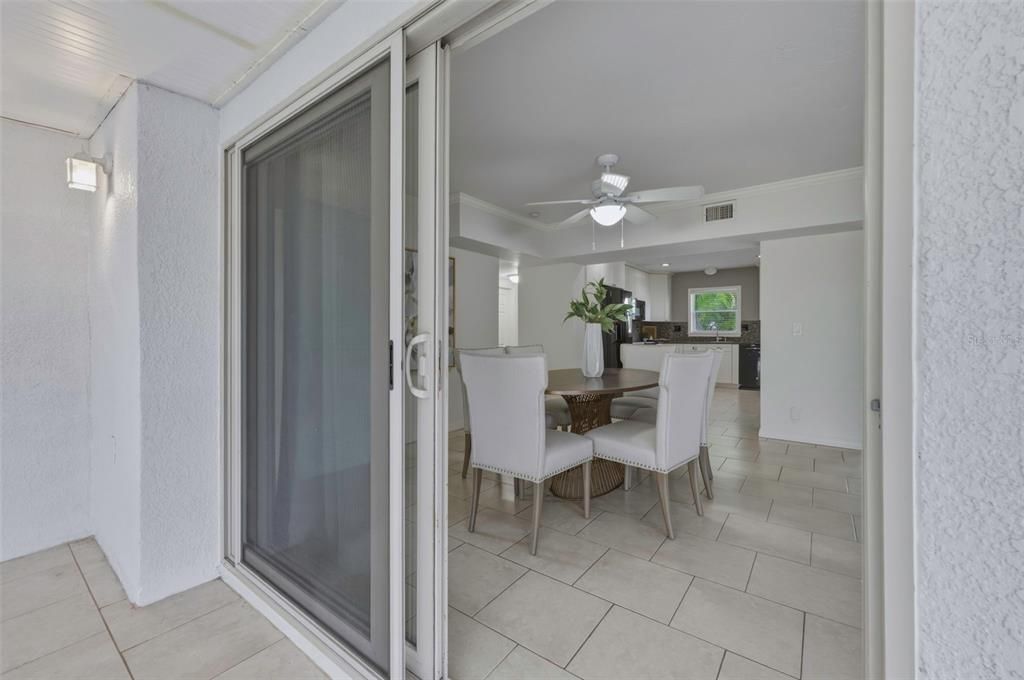En Venta: $457,500 (4 camas, 2 baños, 1862 Pies cuadrados)