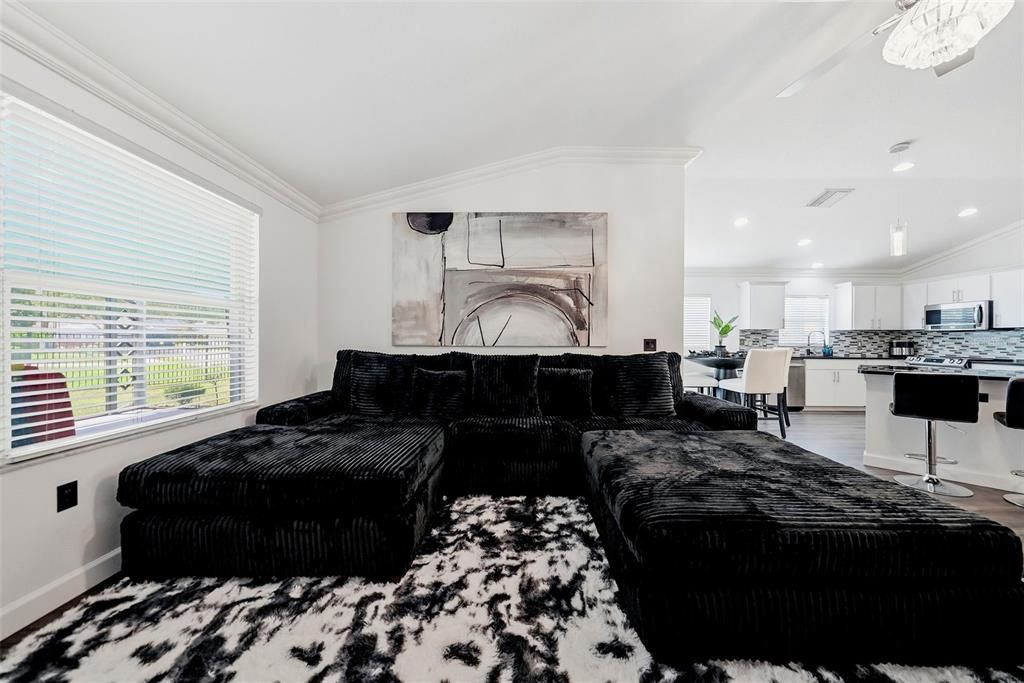 На продажу: $414,900 (3 спален, 2 ванн, 1728 Квадратных фут)