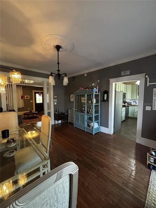 For Rent: $3,495 (4 beds, 2 baths, 1632 Square Feet)