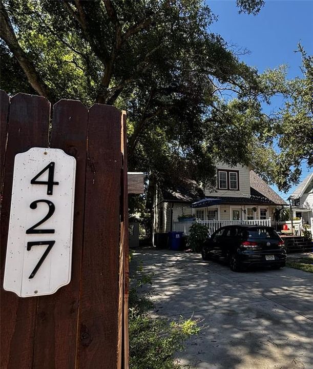 For Rent: $3,495 (4 beds, 2 baths, 1632 Square Feet)