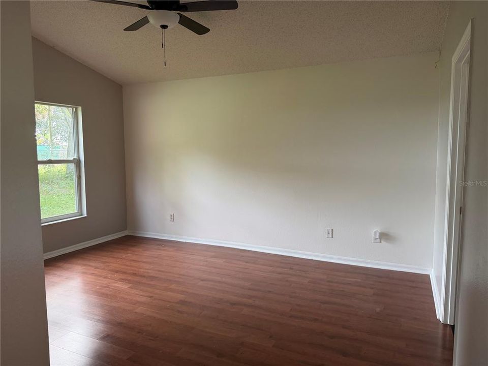 En Venta: $329,900 (3 camas, 1 baños, 1822 Pies cuadrados)