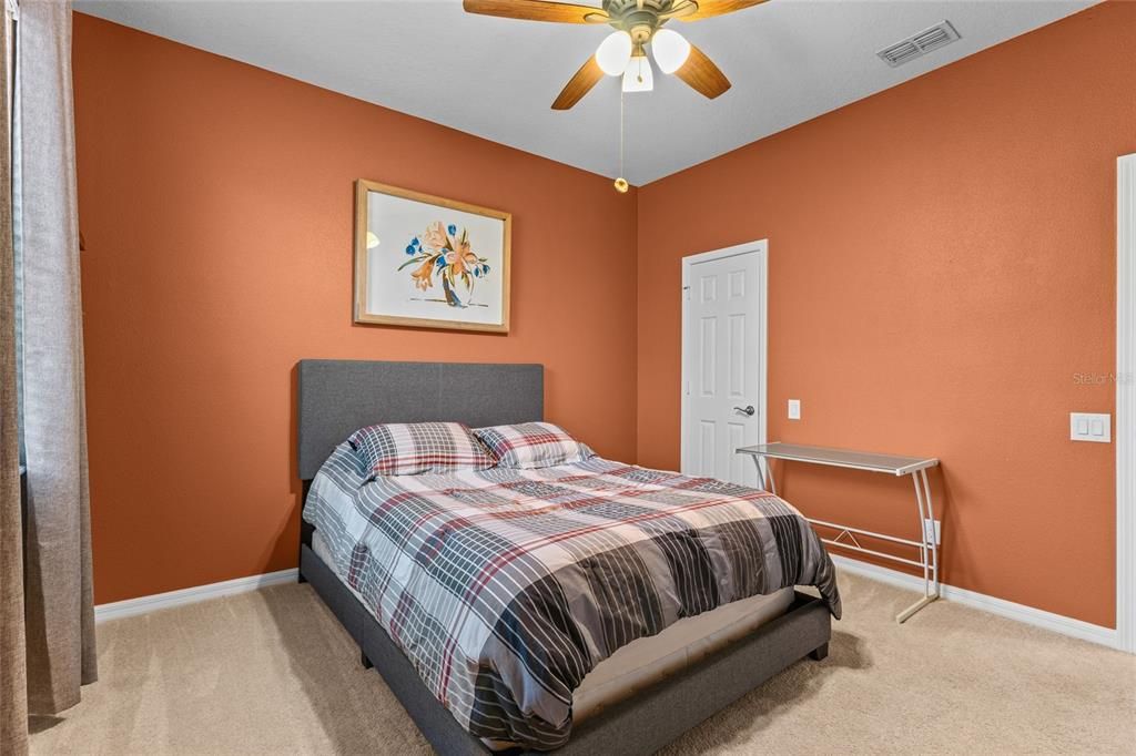 For Sale: $395,000 (3 beds, 2 baths, 1978 Square Feet)