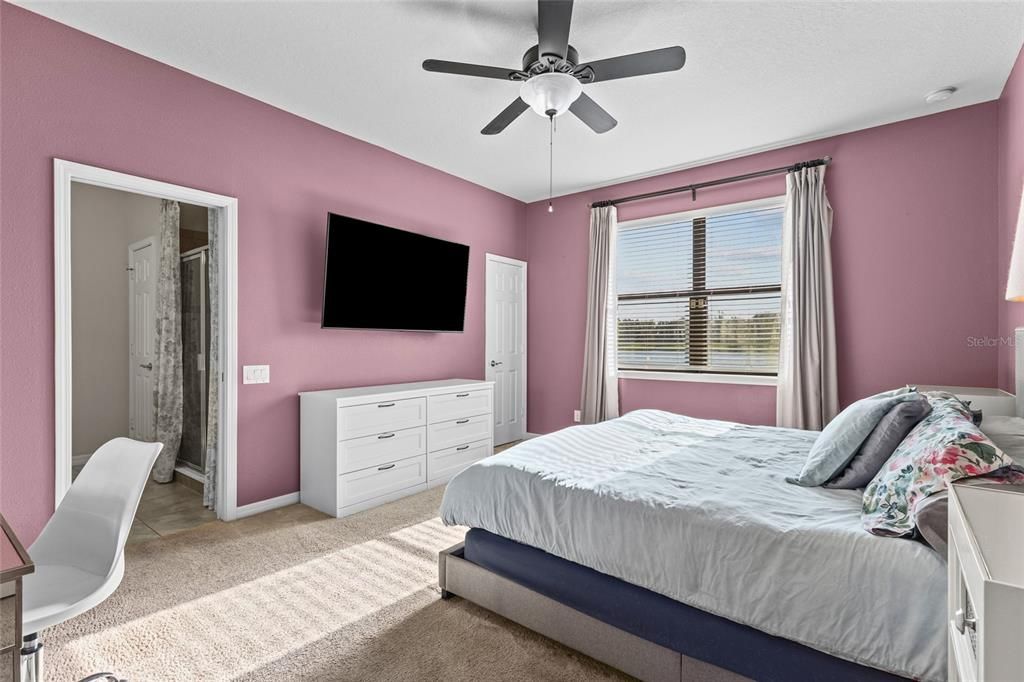 For Sale: $395,000 (3 beds, 2 baths, 1978 Square Feet)