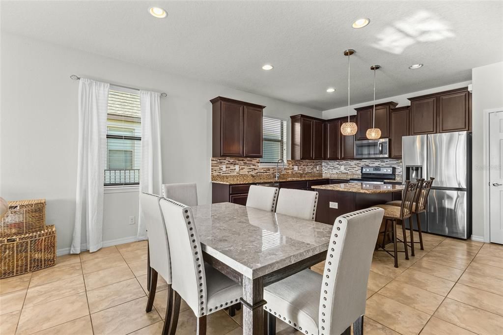 For Sale: $395,000 (3 beds, 2 baths, 1978 Square Feet)