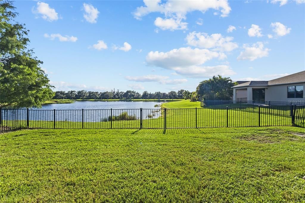 For Sale: $395,000 (3 beds, 2 baths, 1978 Square Feet)