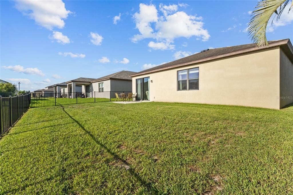 For Sale: $395,000 (3 beds, 2 baths, 1978 Square Feet)