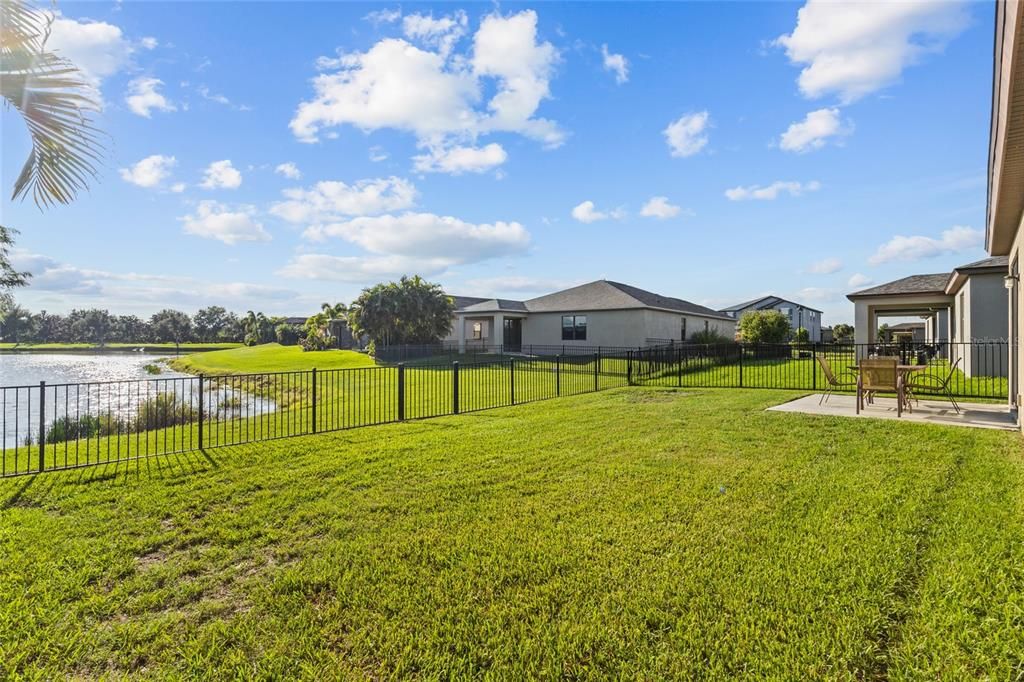 For Sale: $395,000 (3 beds, 2 baths, 1978 Square Feet)