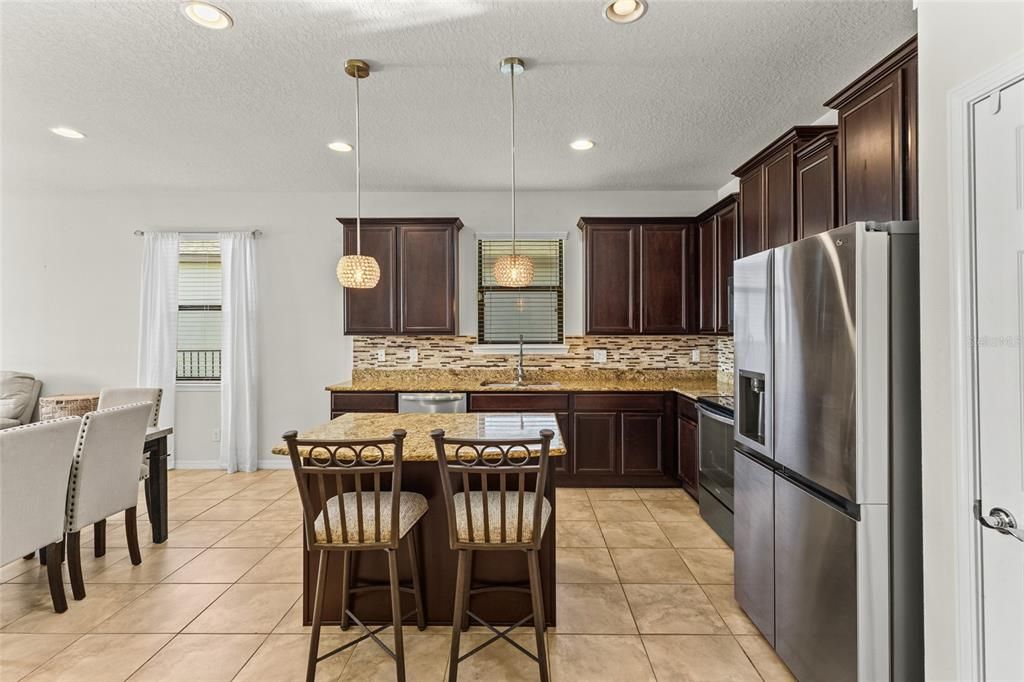 For Sale: $395,000 (3 beds, 2 baths, 1978 Square Feet)